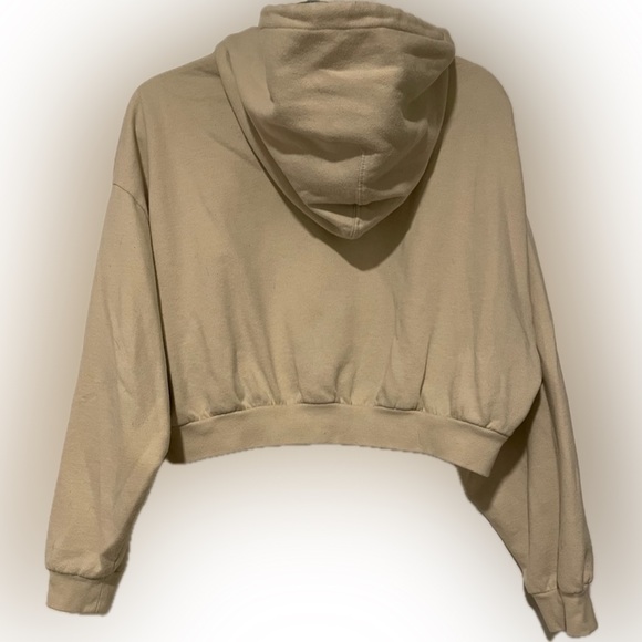 Levi’s Crop Hoodie - Picture 2 of 8